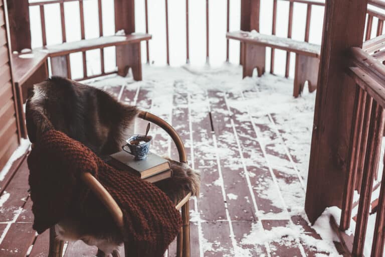 Enjoy Your Deck in Winter 12 Great Winter Deck Ideas