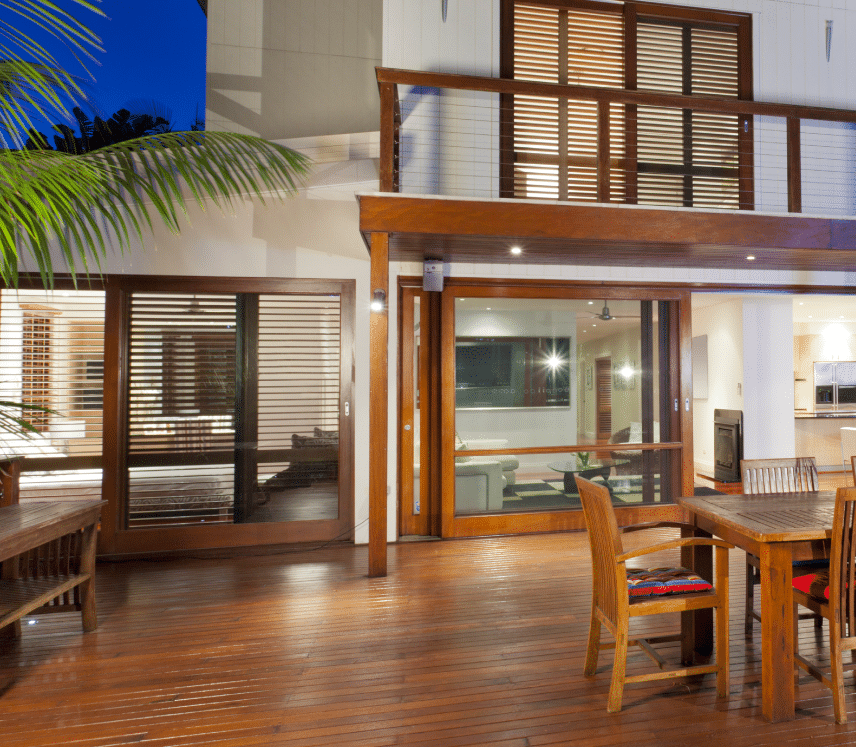 Tropical Hardwood House made of ipe Tropical Hardwood House made of ipe
