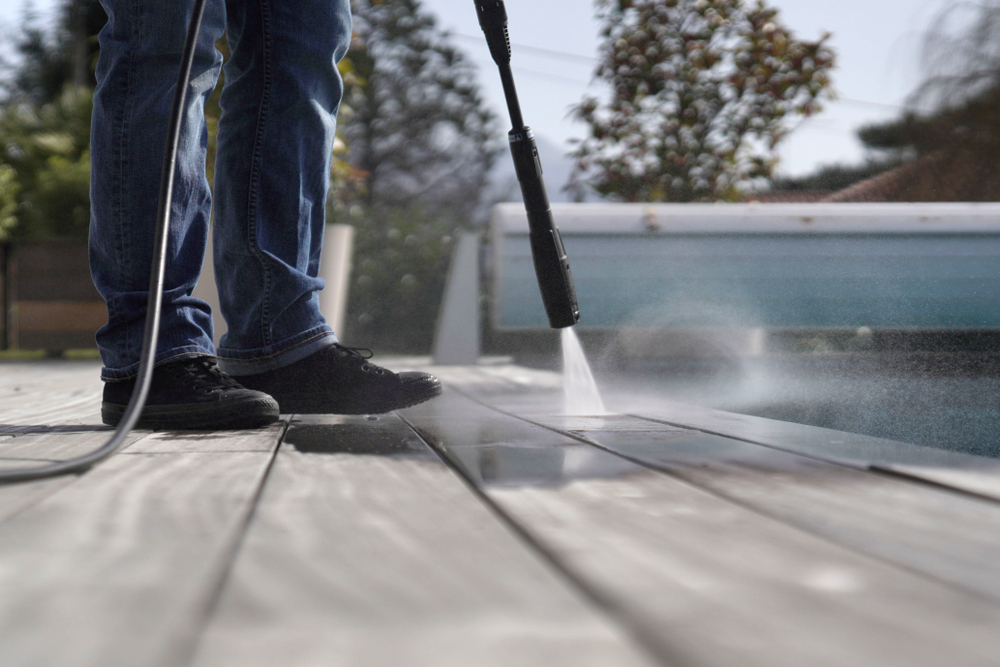 Composite decking cleaning