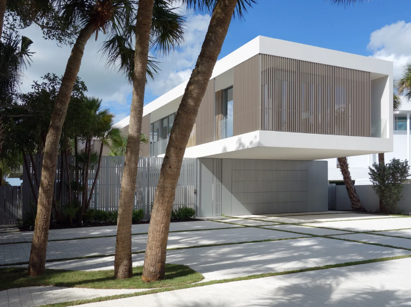 Solara Battens frames the balcony